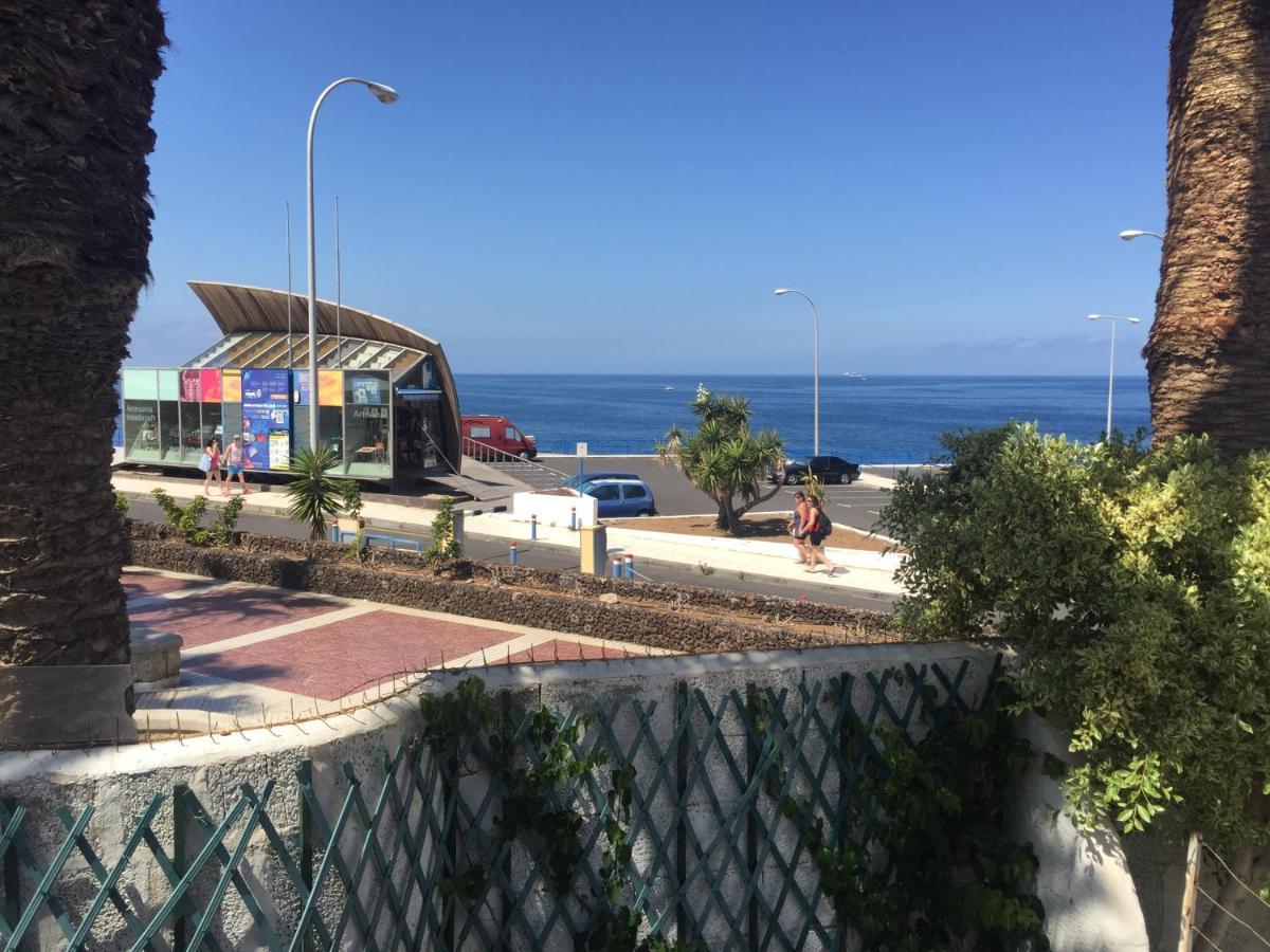 Sea Front Bungalow Адехе